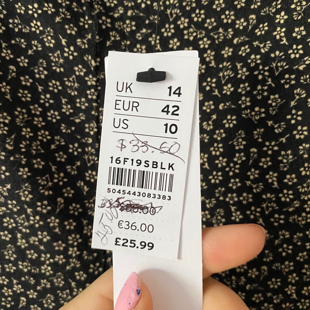 Black Vintage Style Floral Flare Pants - Picture 4 of 6